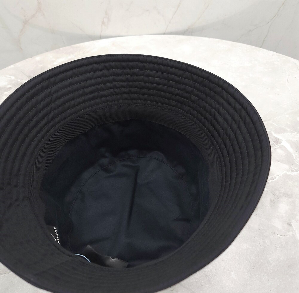 [럭스유] 프라다 삼각로고 나일론 버킷햇 M 1HC137