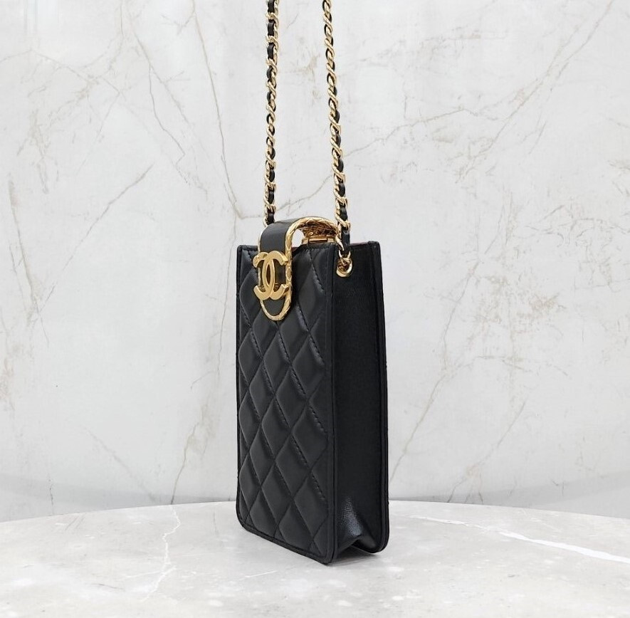 [럭스유] (새상품) 샤넬 CC로고 폰홀더 체인 미니 숄더백 AP2981