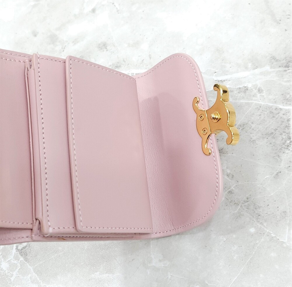 [럭스유] 셀린느 핑크 스몰 트리옹프 플랩 지갑 10D783DPV