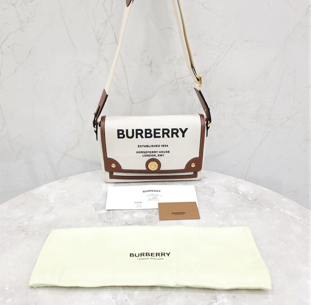 [럭스유] 버버리 호스페리 캔버스 로고 노트 크로스백