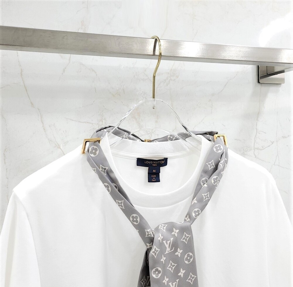 [럭스유] (새상품) M / 루이비통 화이트 모노그램 스카프 티셔츠 1AIR45