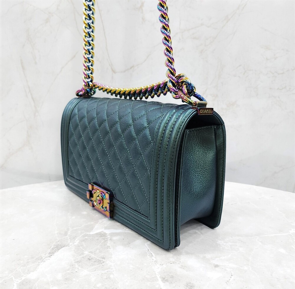 [럭스유] 샤넬 레인보우 보이백 미디움 플랩백 21번대 A67086