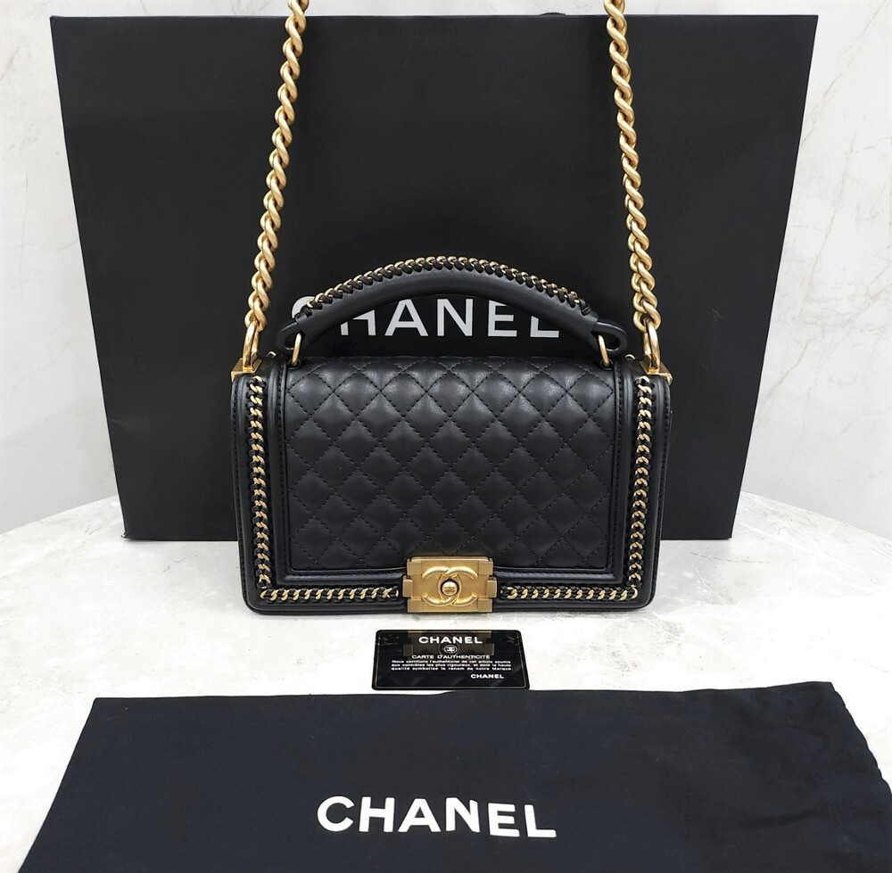 [럭스유] 샤넬 탑핸들 보이백 미디움 금장 체인 숄더백 26번대 A94804