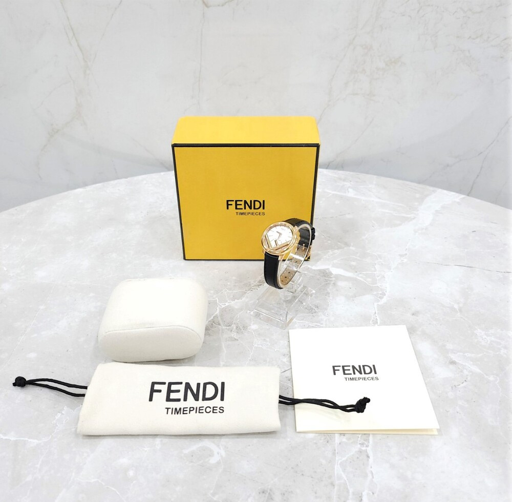 [럭스유] 펜디 여성 FF 골드 가죽 시계