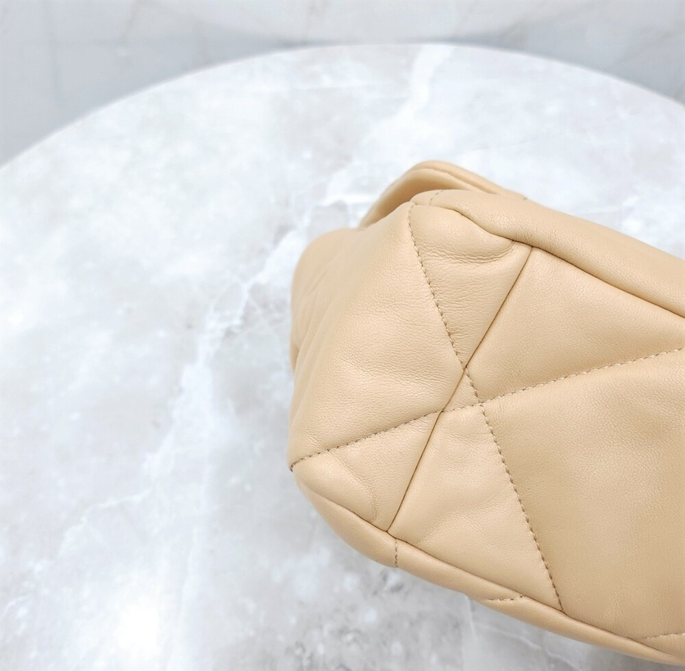 [럭스유] (새상품) 샤넬 19 플랩백 라지 램스킨 베이지 금장 신형내장칩 AS1161