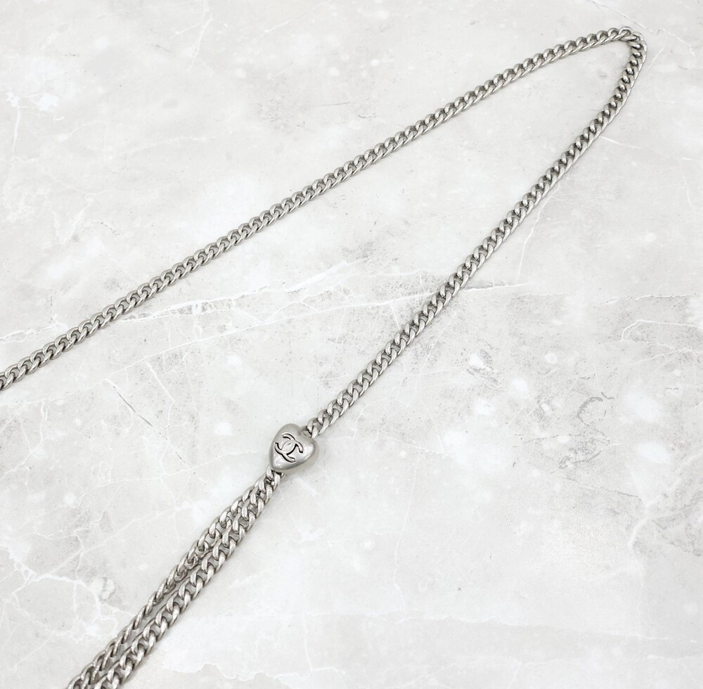 [럭스유] 샤넬 데님 까멜리아 블루 하트볼 체인백 신형내장칩 AS3830