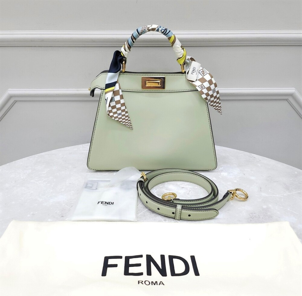 [럭스유] 펜디 피카부 I SEE U 스몰 레더 백