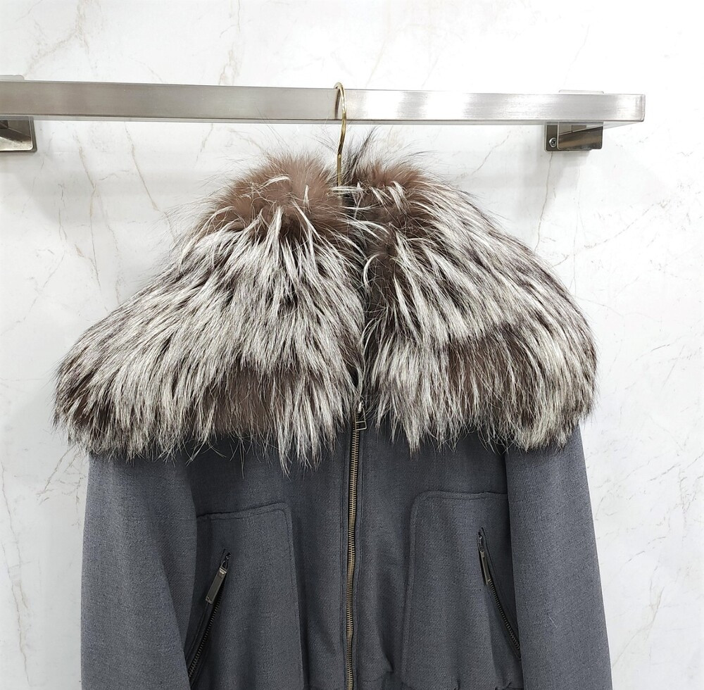 [럭스유] 40 / 디올 그레이 실버퍼 롱 패딩 점퍼