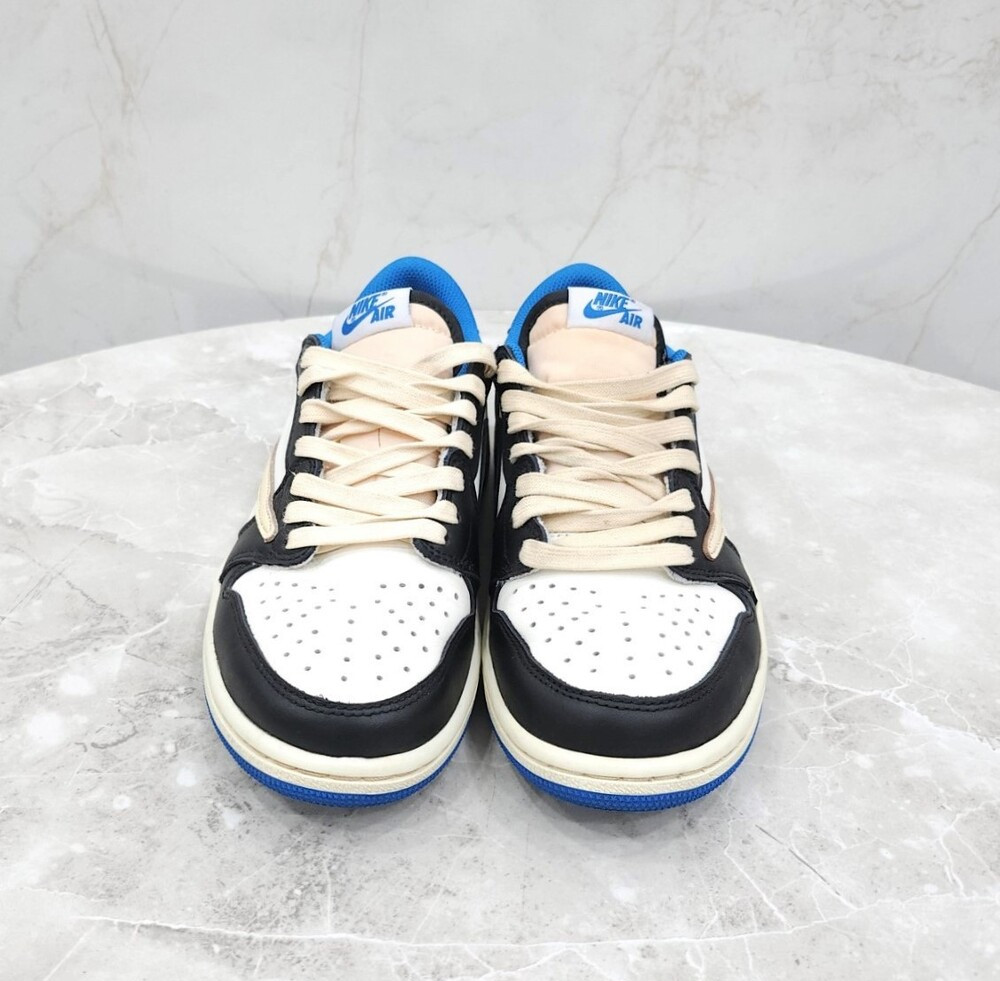 [럭스유] UK5.5 / 나이키 X 프라그먼트 조던1 스캇 로우