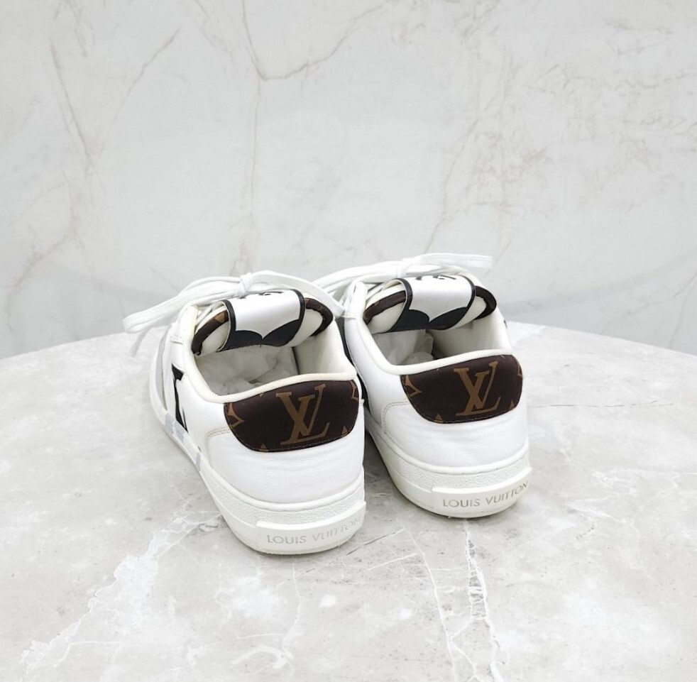 [럭스유] 4.5 / 루이비통 LV 찰리 스니커즈 1A9JN6