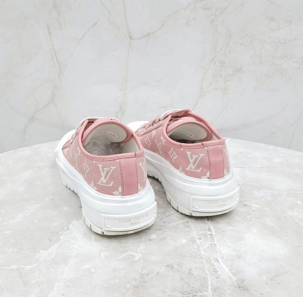 [럭스유] 38 / 루이비통 LV 핑크 모노그램 스쿼드 스니커즈 1A9S0M