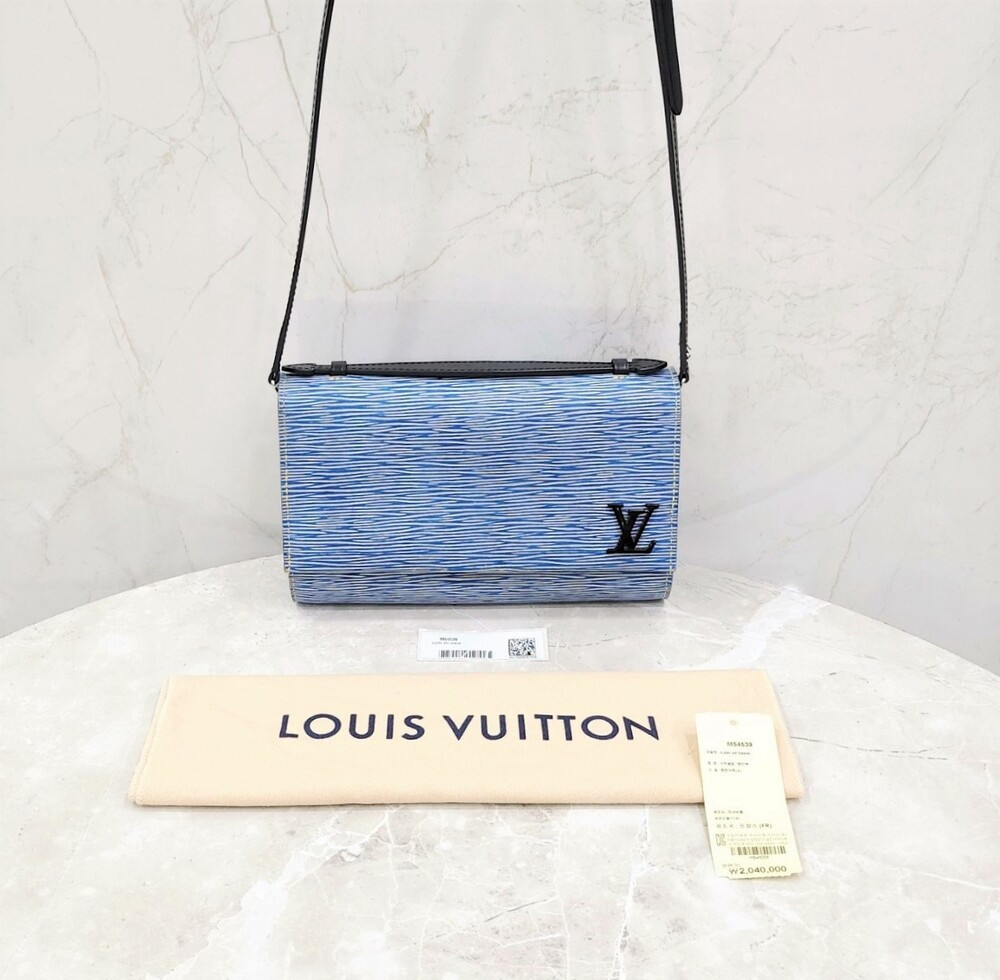 [럭스유] 루이비통 에피 클레리 클러치 크로스백 M54539