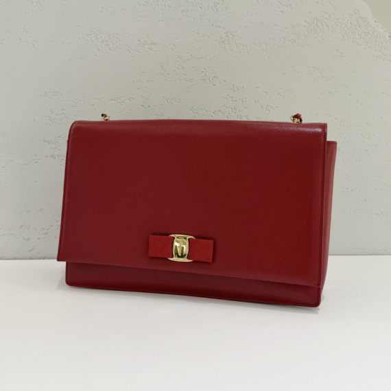 페라가모 루즈 칼프 바라 금장 숄더백 21E481