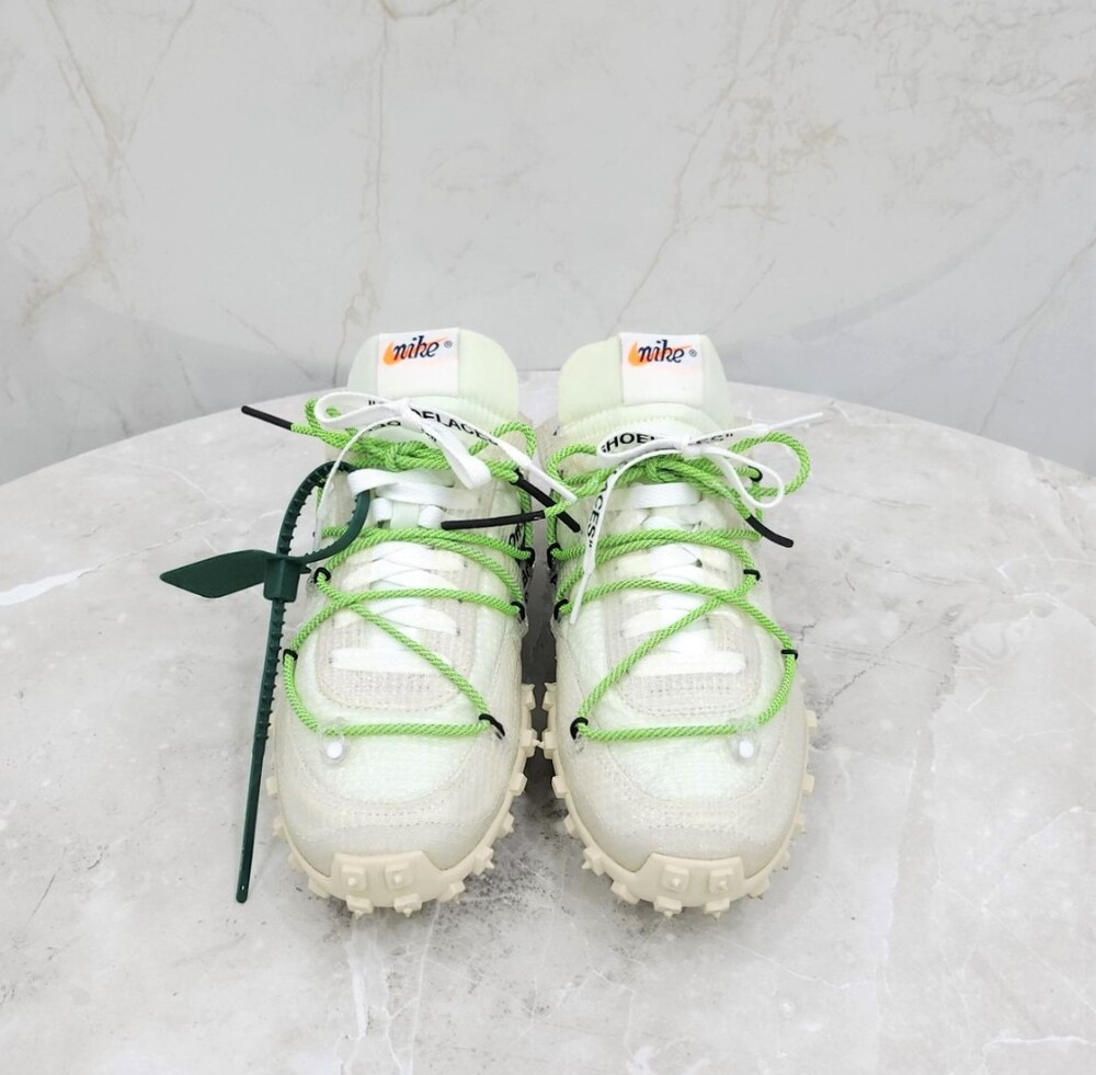 [럭스유] 235 / 오프화이트 X 나이키 와플 레이서