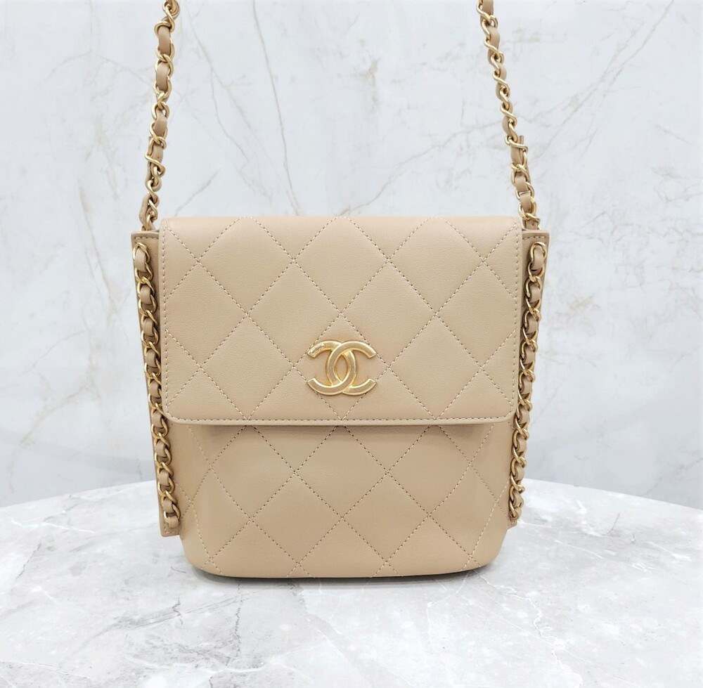 [럭스유] (새상품) 샤넬 시즌 호보백 스몰 31번대 AS2542