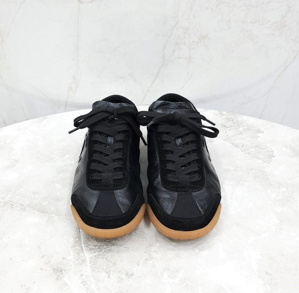 [럭스유] 37 / 샤넬 24FW CC로고 벨벳 카프스킨 스니커즈 G45996