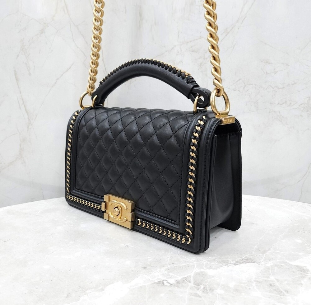 [럭스유] 샤넬 탑핸들 보이백 미디움 금장 체인 숄더백 26번대 A94804