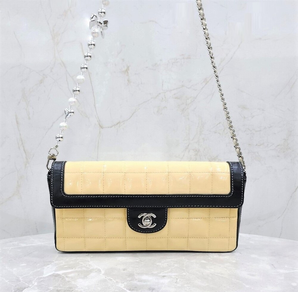 [럭스유] 샤넬 CC로고 페이던트 초코바 체인백