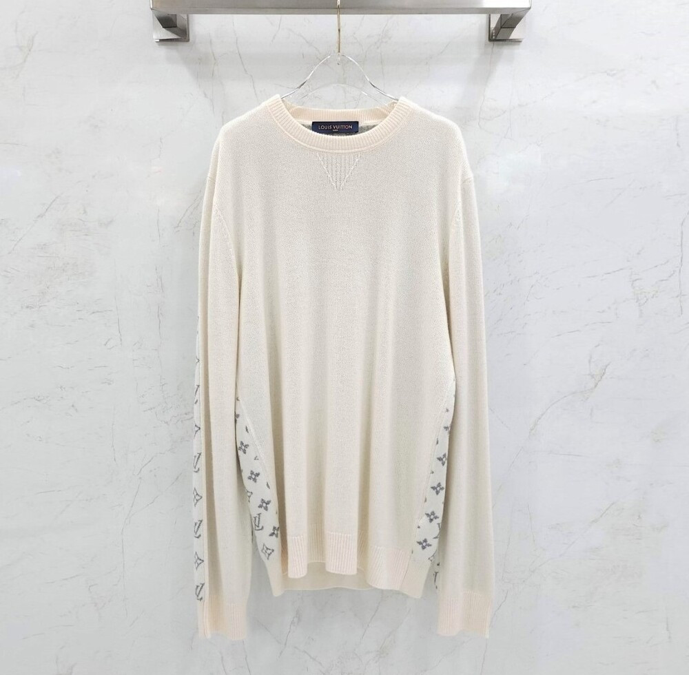 [럭스유] XXL / 루이비통 화이트 모노그램 하프앤하프 캐시미어 니트