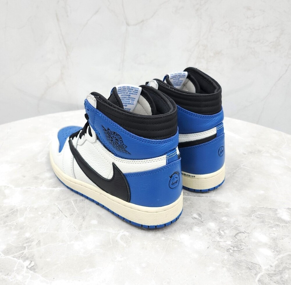 [럭스유] 250 / 나이키 X 스캇 프라그먼트 조던1 하이 스니커즈