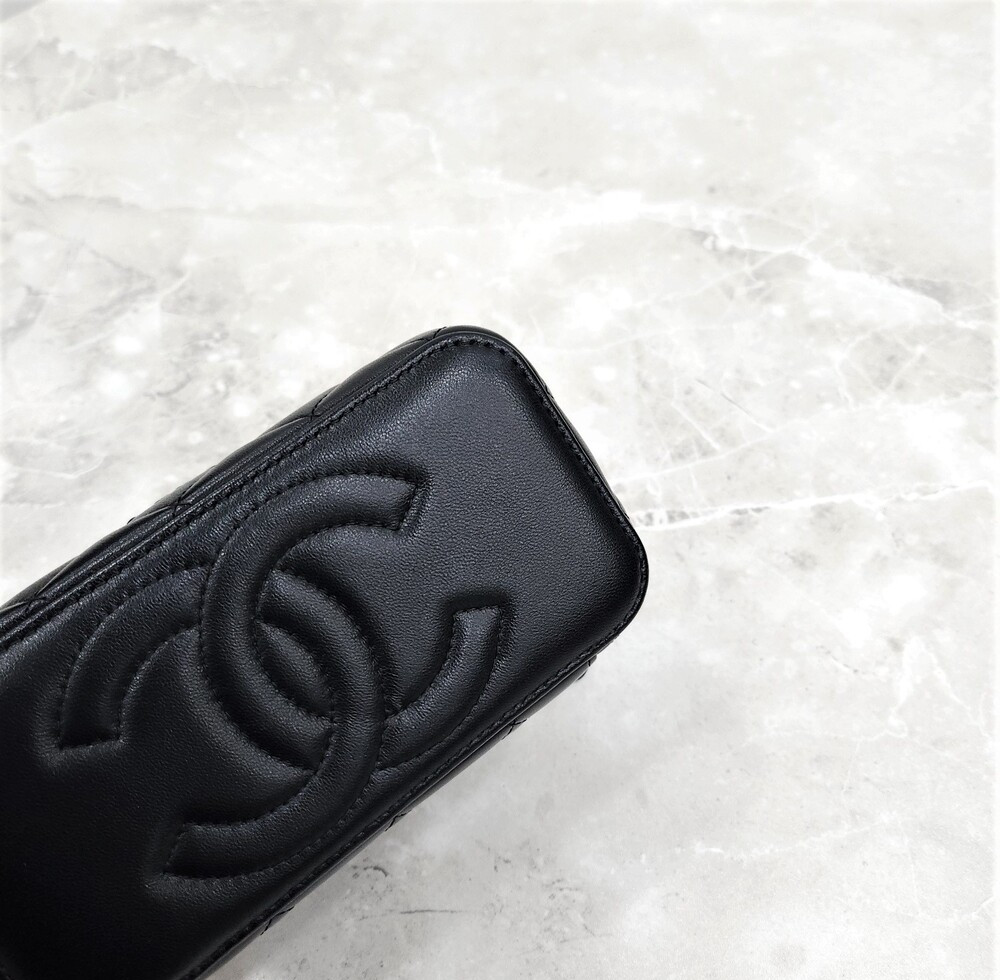 [럭스유] 샤넬 24C 탑핸들 베니티 체인 토트 숄더백 AP3663