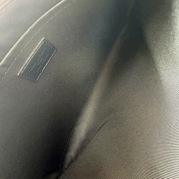 루이비통 앙프렝뜨 포쉐트 투고 클러치백 내장칩 M81570 전시상품급