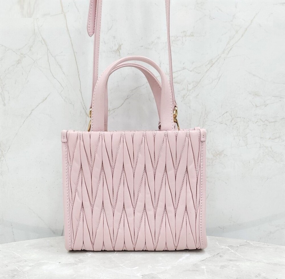 [럭스유] 미우미우 핑크 마테라쎄 나파가죽 토트 숄더백 5BG263