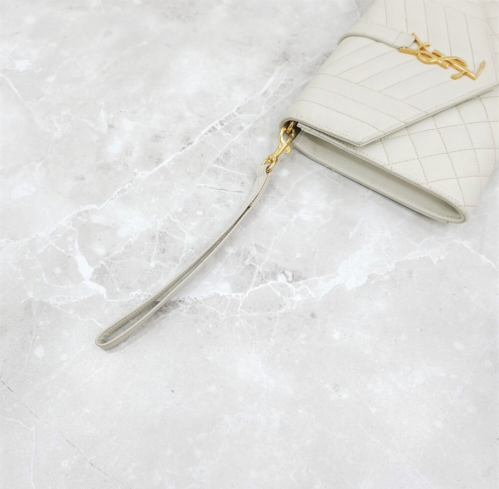 [럭스유] 생로랑 모노그램 엔벨로프 스트랩 클러치 651030