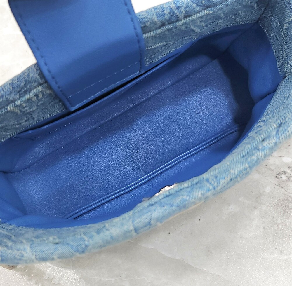 [럭스유] 샤넬 데님 까멜리아 블루 하트볼 체인백 신형내장칩 AS3830