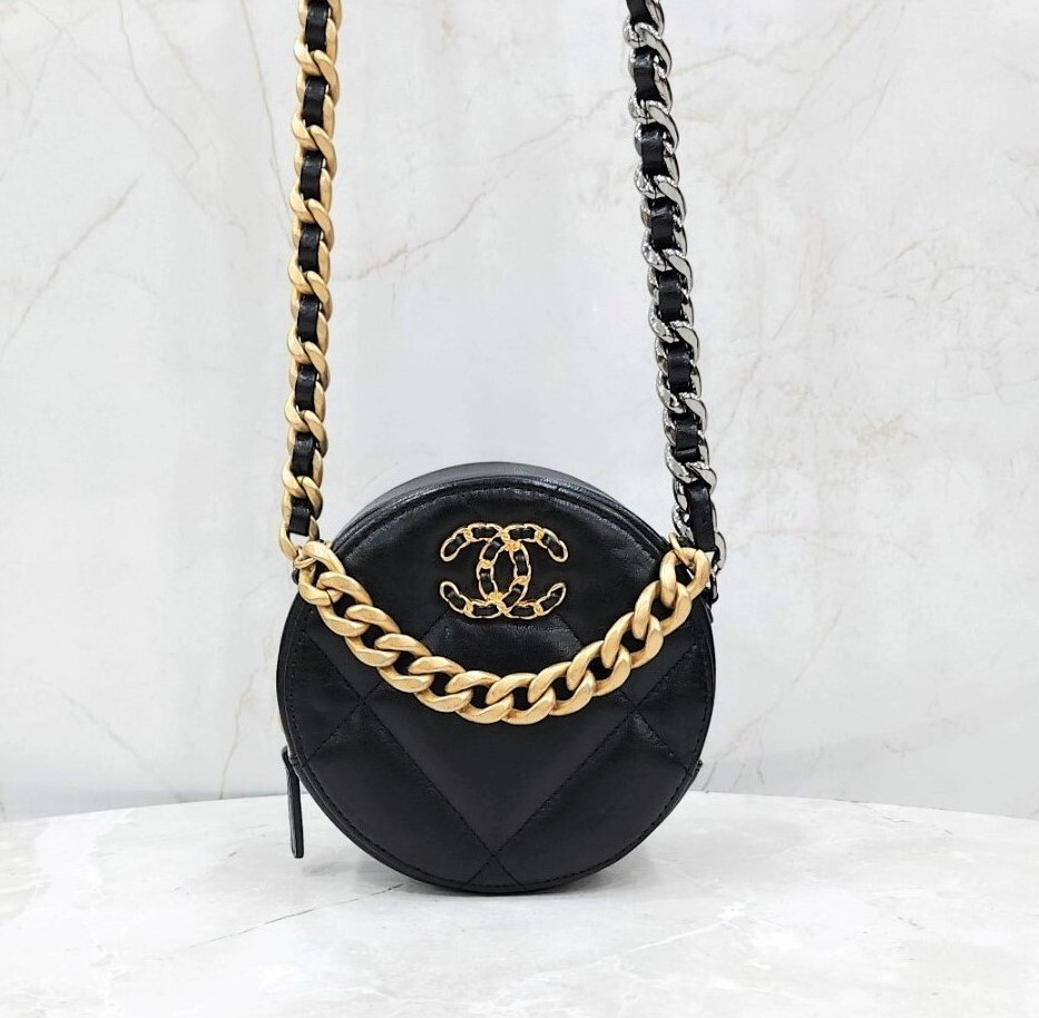 [럭스유] 샤넬 19 동그리 체인 미니 크로스백 30번대 AP0945