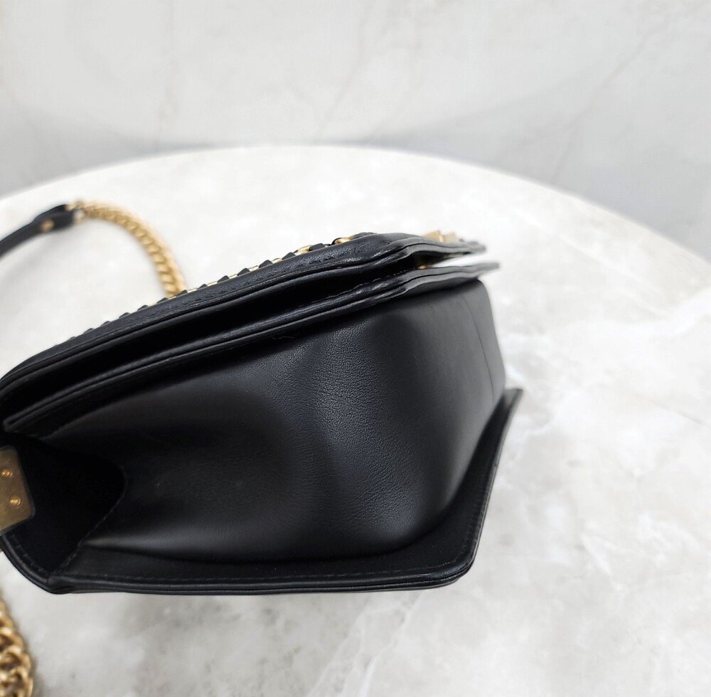 [럭스유] 샤넬 탑핸들 보이백 미디움 금장 체인 숄더백 26번대 A94804