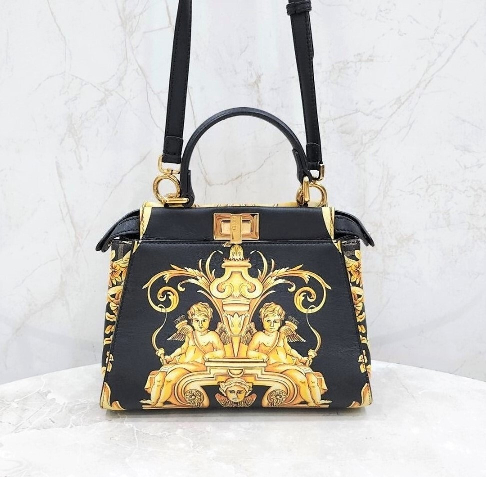 [럭스유] 펜디 X 베르사체 FF 펜다체 피카부 토트 숄더백 8BN321