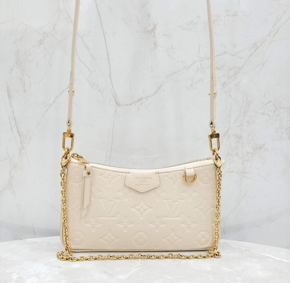 [럭스유] 루이비통 이지 파우치 온 스트랩 체인백 M81066