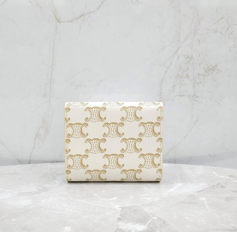 [럭스유] 셀린느 스몰 트리옹프 플랩 지갑 화이트 탠 10D782CQH