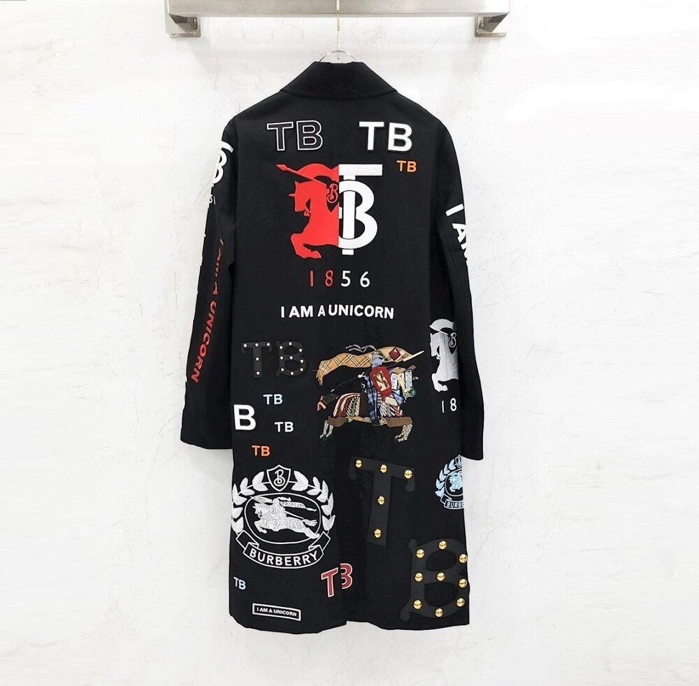 [럭스유] (새상품) 40 / 버버리 한정판 TB 스터드 멀티 자수 트렌치 코트