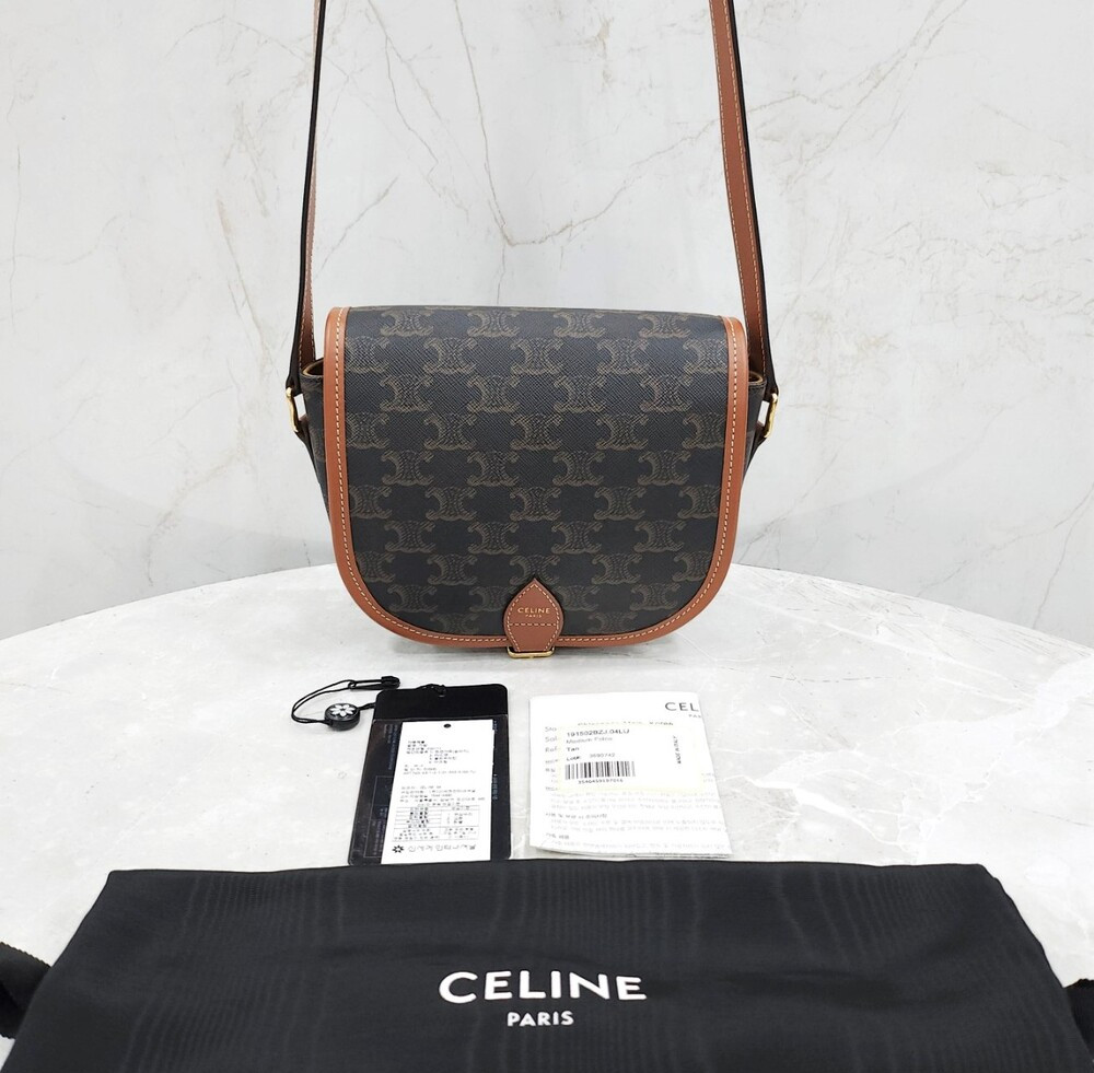 [럭스유] 셀린느 트리옹프 캔버스 미디엄 폴코백 1911502BZJ.04LU