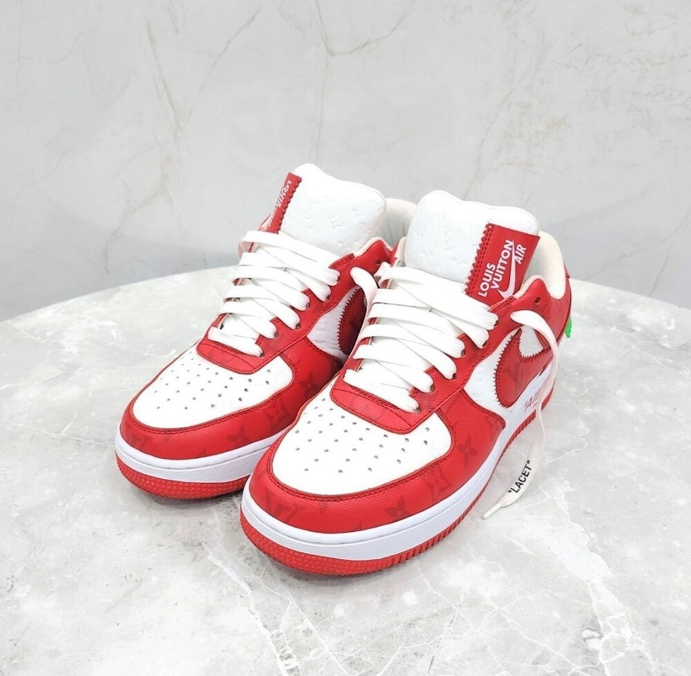 [럭스유] US7.5 / 루이비통 X 나이키 한정판 모노그램 에어포스1 1A9VA8
