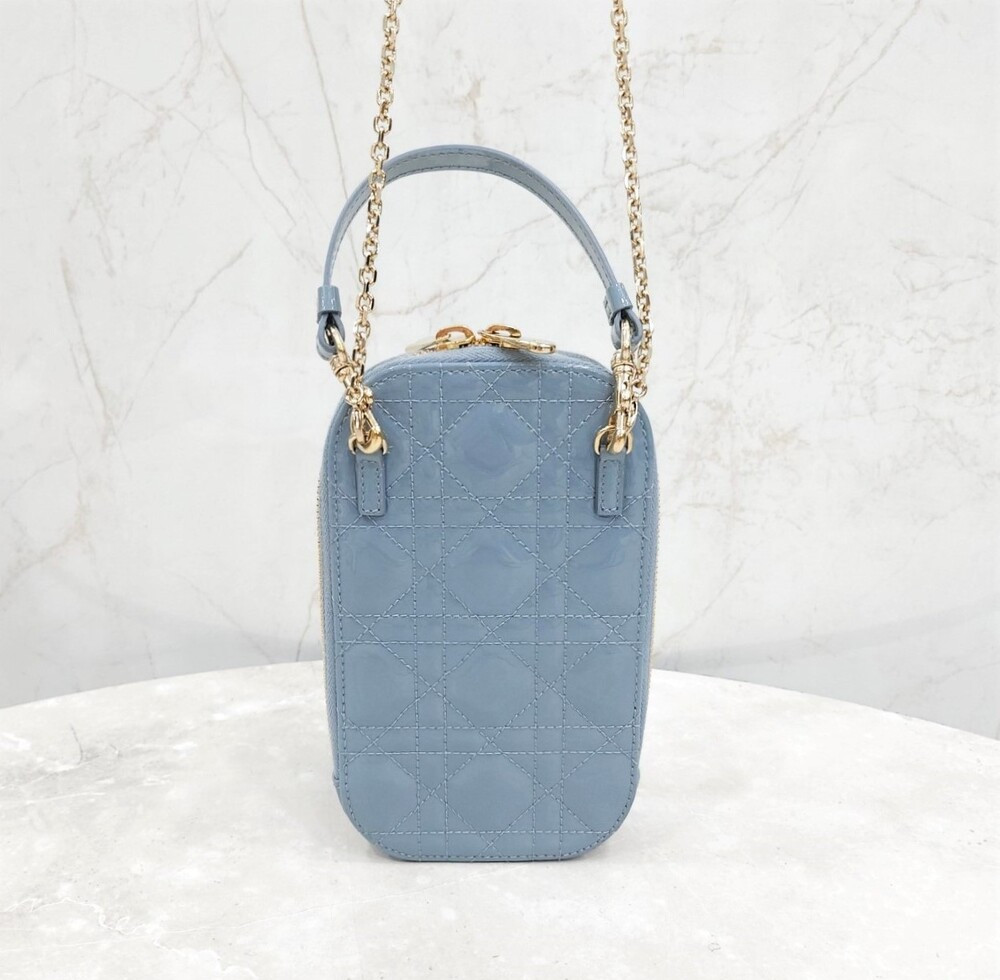 [럭스유] 디올 레이디 디올 콜인 폰홀더 체인백 클라우드 블루 S0872OVRB