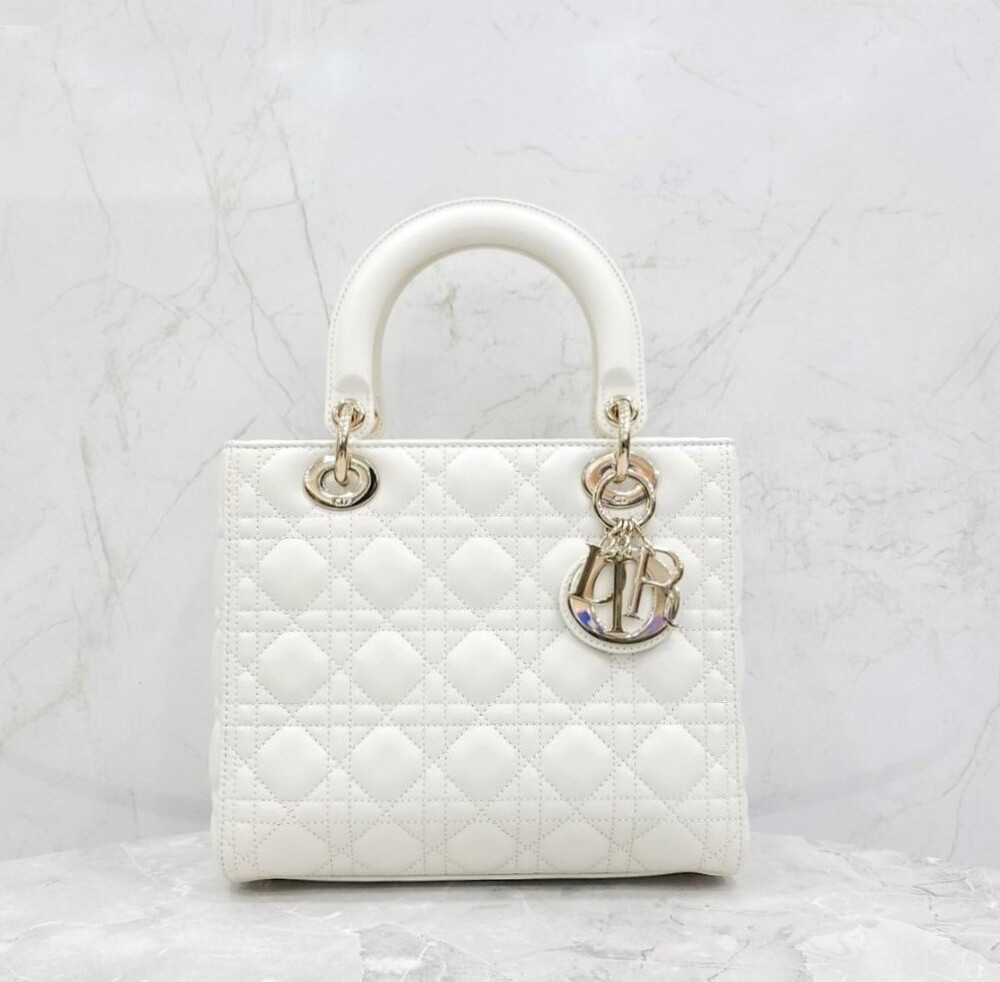[럭스유] 디올 레이디 디올 백 미디움 화이트 금장