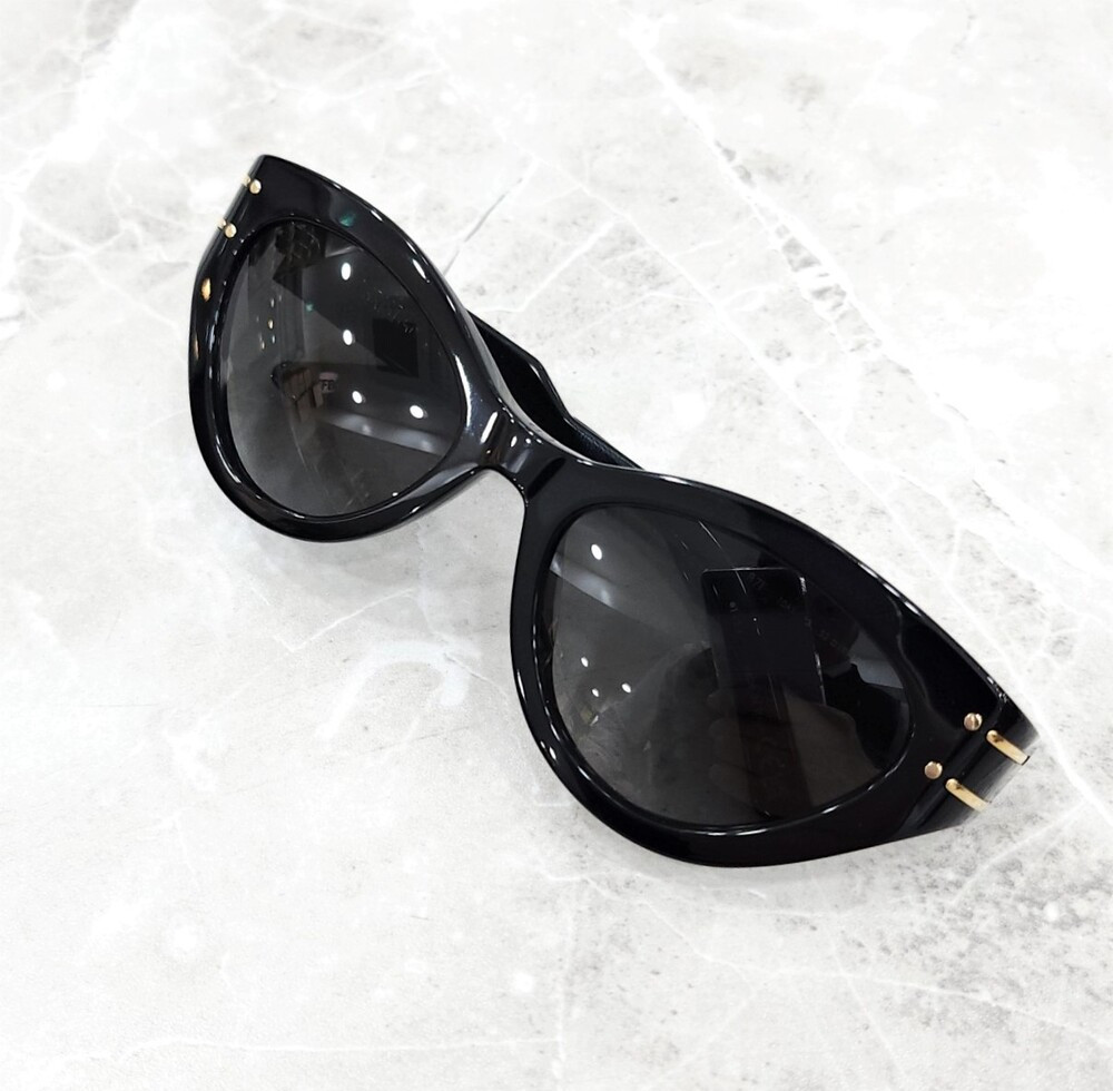 [럭스유] 디올 시그니쳐 B7I 선글라스 블랙 버터플라이 DSGTB7IXR_10A1