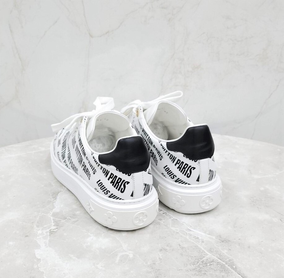 [럭스유] 42 / 루이비통 멀티로고 타임아웃 스니커즈