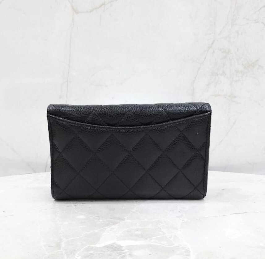 [럭스유] 샤넬 클래식 캐비어 플랩 중지갑 31번대 AP0232