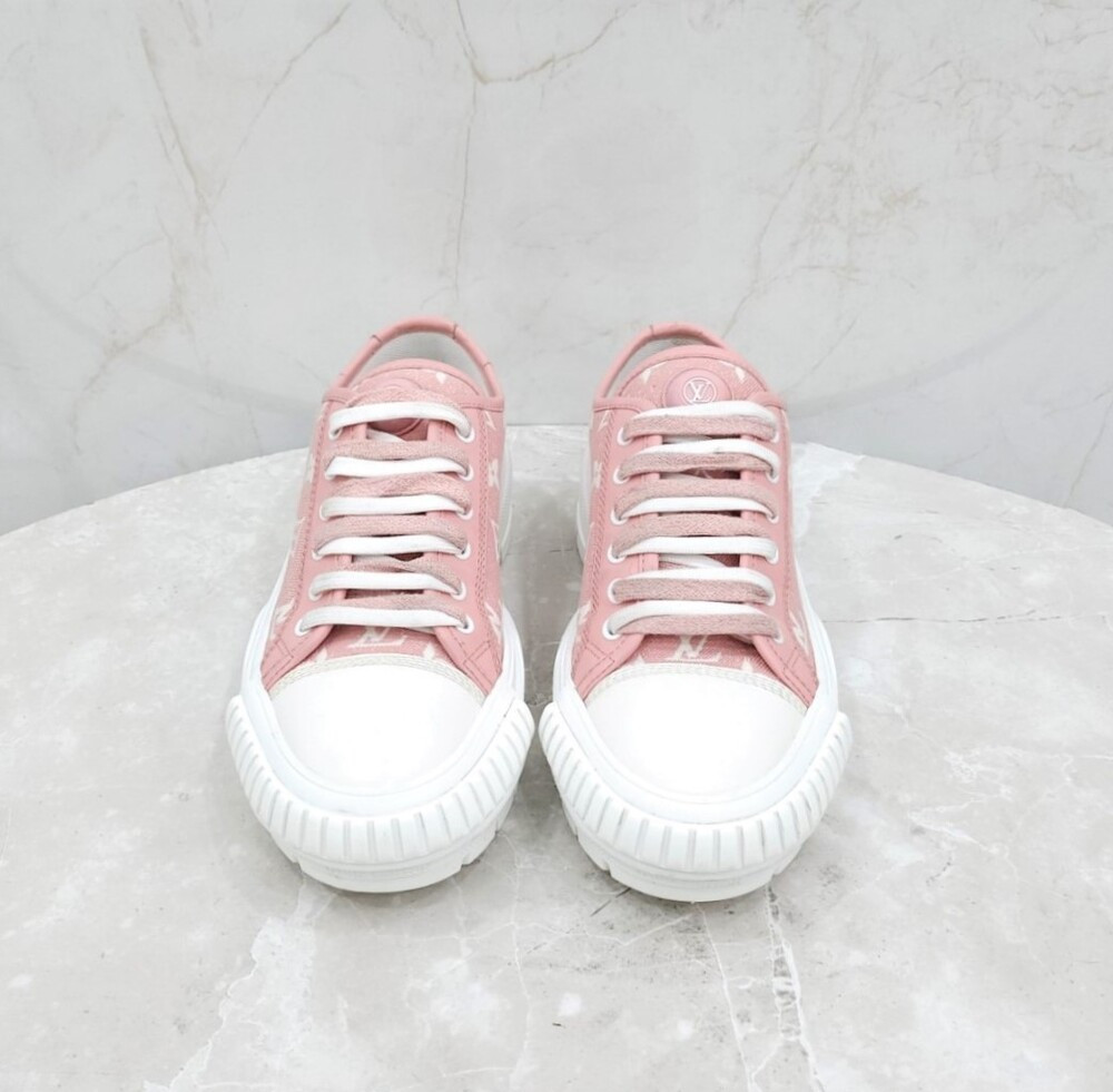 [럭스유] 38 / 루이비통 LV 핑크 모노그램 스쿼드 스니커즈 1A9S0M