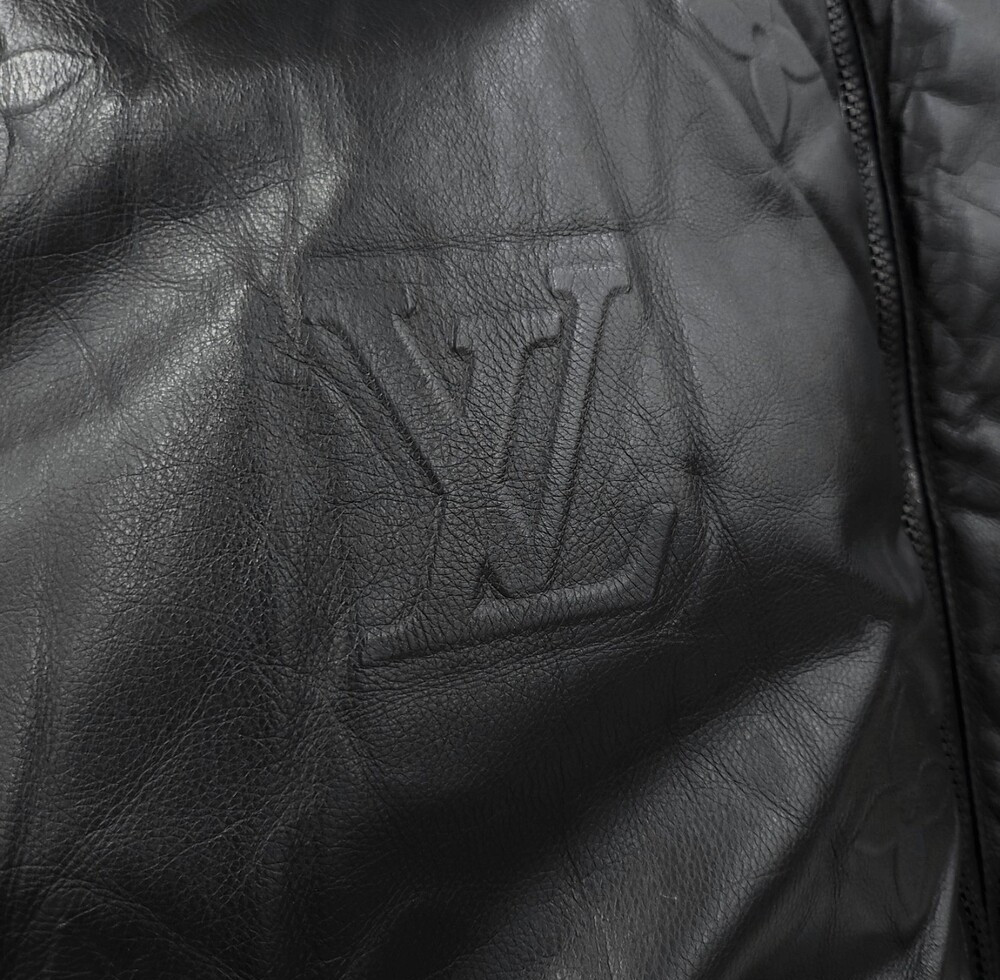 [럭스유] M / 루이비통 한정판 모노그램 보이 푸퍼 레더 조끼