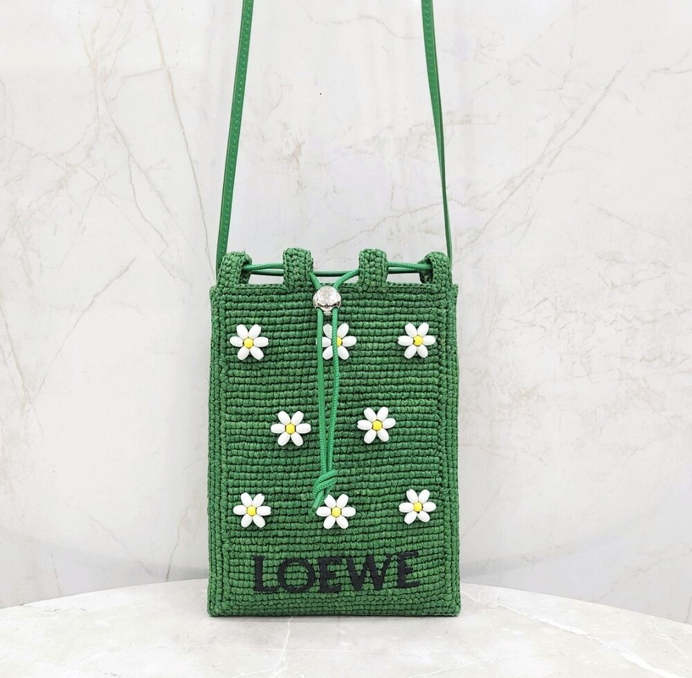 [럭스유] (새상품) 로에베 드로우스트링 포켓 라피아 그린 크로스백