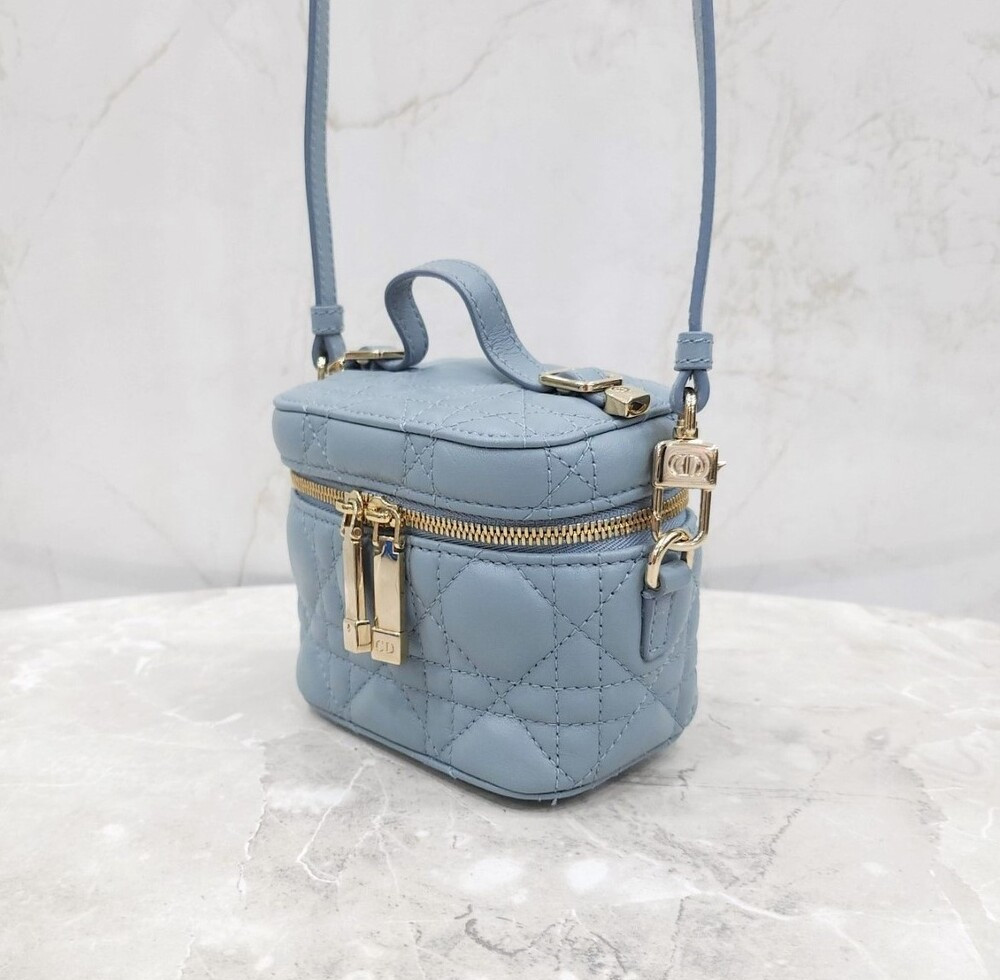 [럭스유] (새상품) 디올 까나쥬 레이디 마이크로 베니티 백 S0935ONMJ_M18B