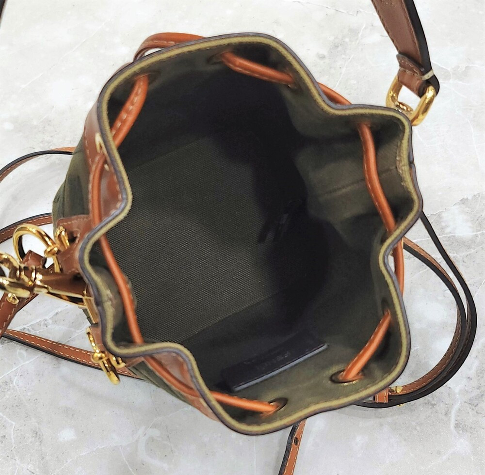 [럭스유] 펜디 FF 몬트레조 버킷백 8BS010