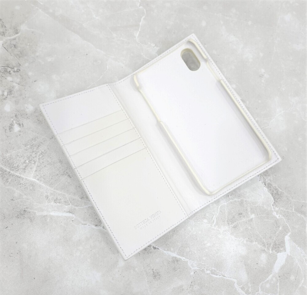 [럭스유] (새상품) 보테가베네타 화이트 인트레치아토 위빙 아이폰케이스