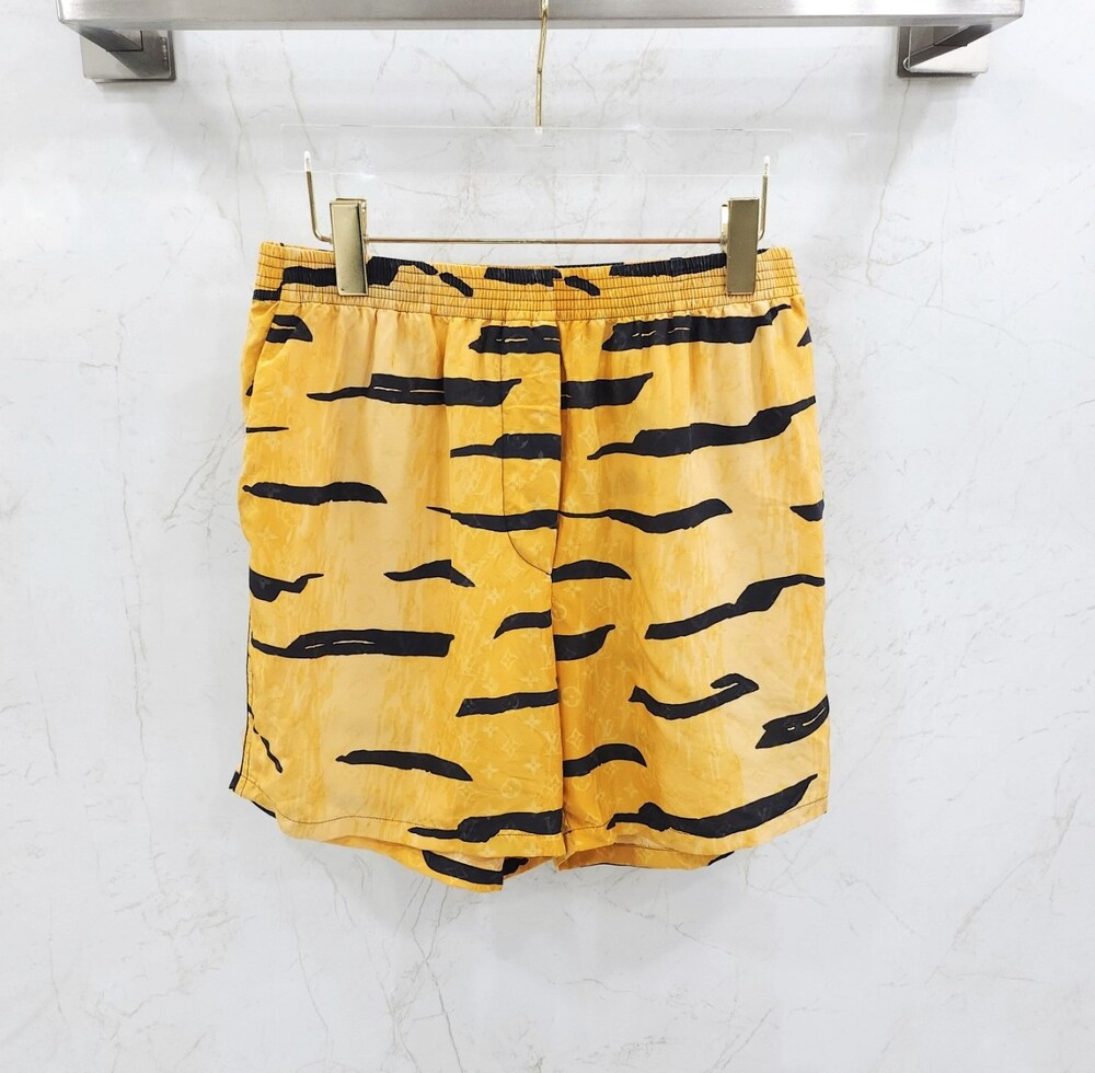 [럭스유] 38 / 루이비통 모노그램 프린트 파자마 쇼츠 1ABE8X