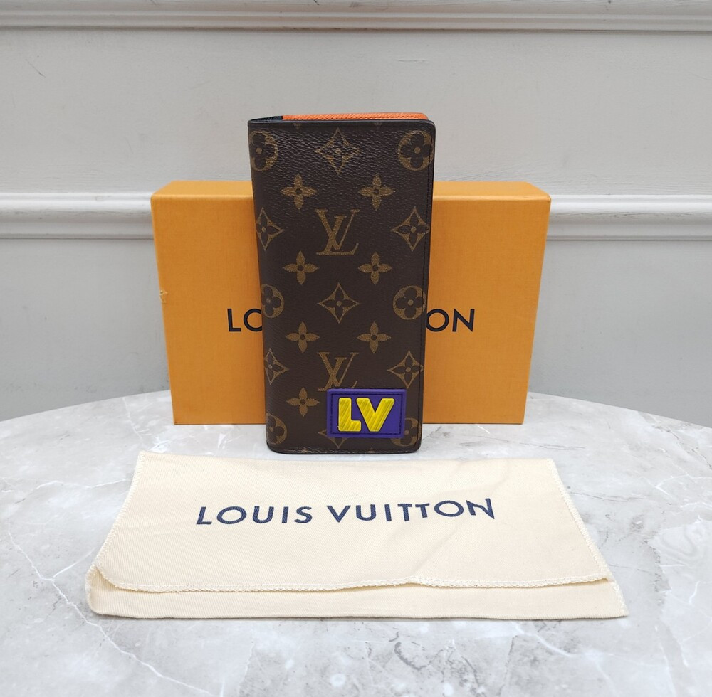 [럭스유] 루이비통 LV 러버 패치 브라짜 월릿 장지갑